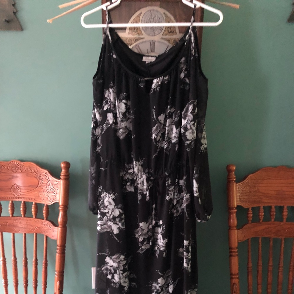 Cold shoulder maxi dress